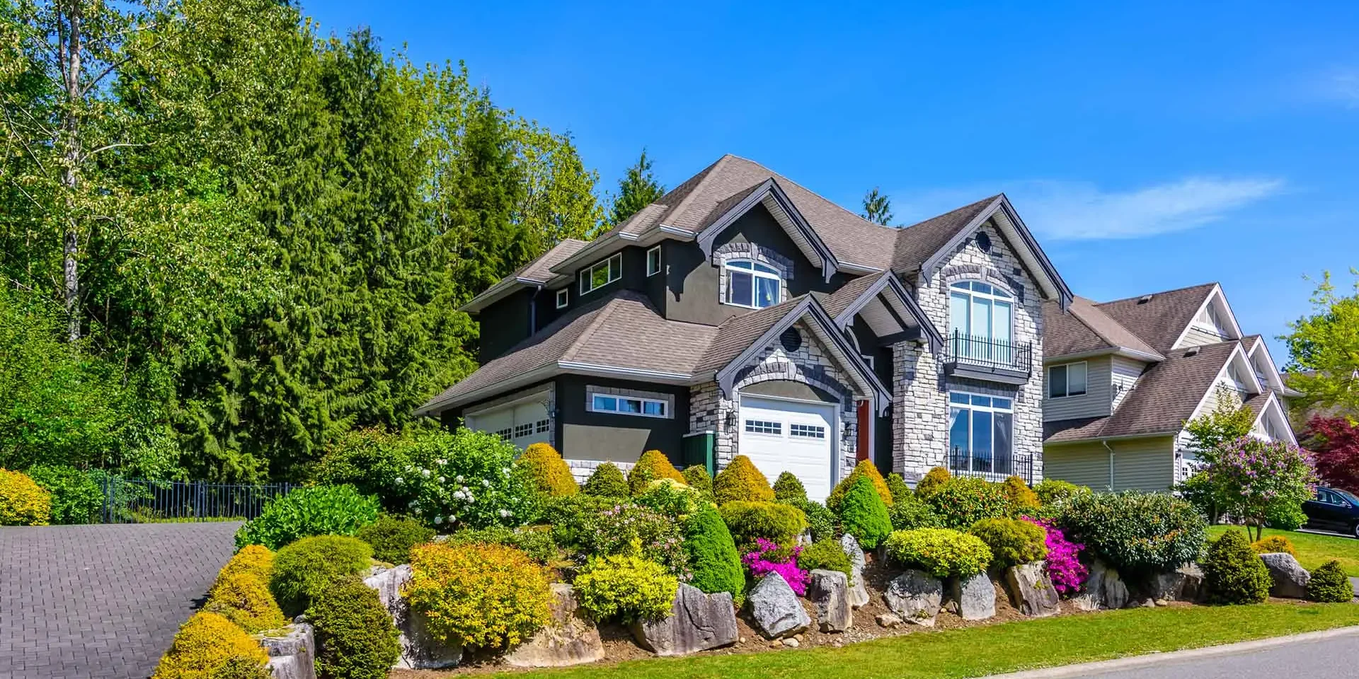 banner-home-front-with-colorful-landscape-plants-installed
