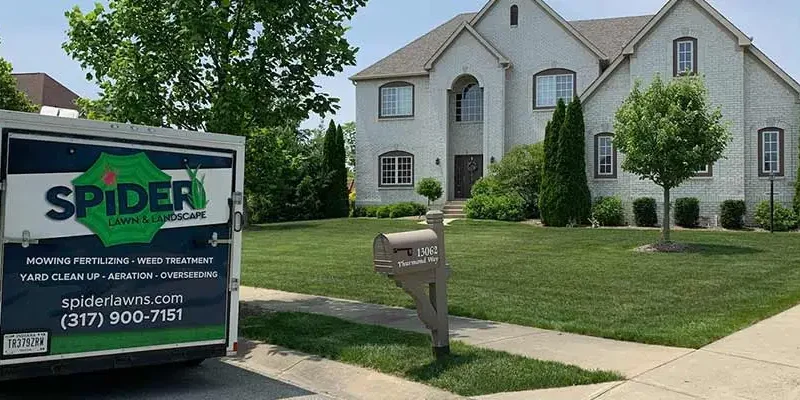 blog-spider-lawn-and-landscape-work-truck